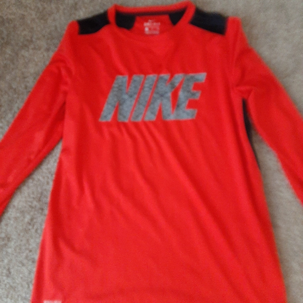 Nike long sleeve shirt
